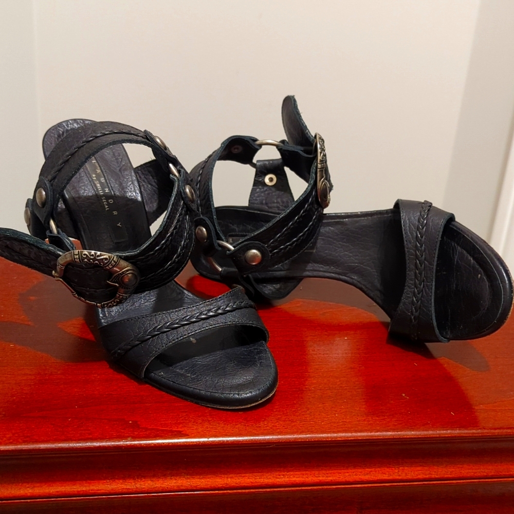 Sexy leather 4" heel Laundry by Shelli Segal